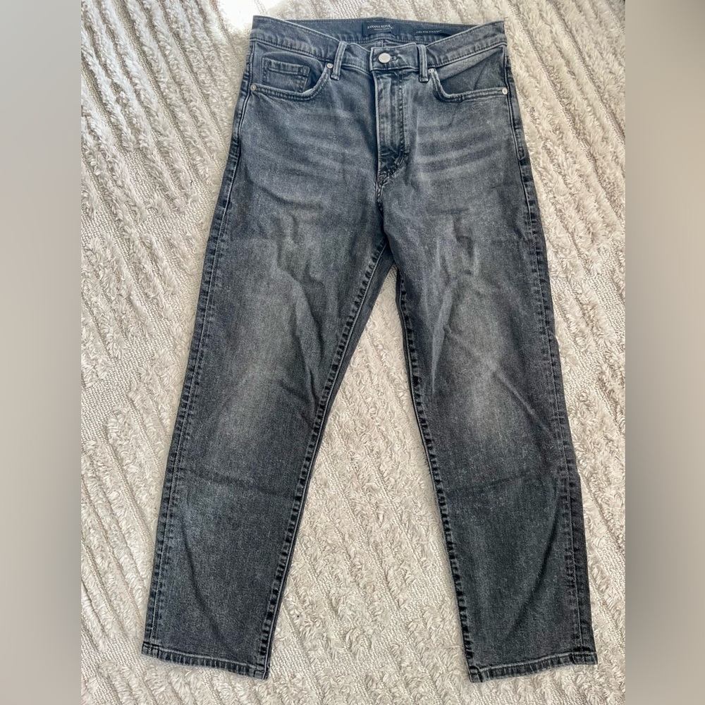 Banana Republic High Rise Straight Jeans, Gray Wash, Size 28 Waist